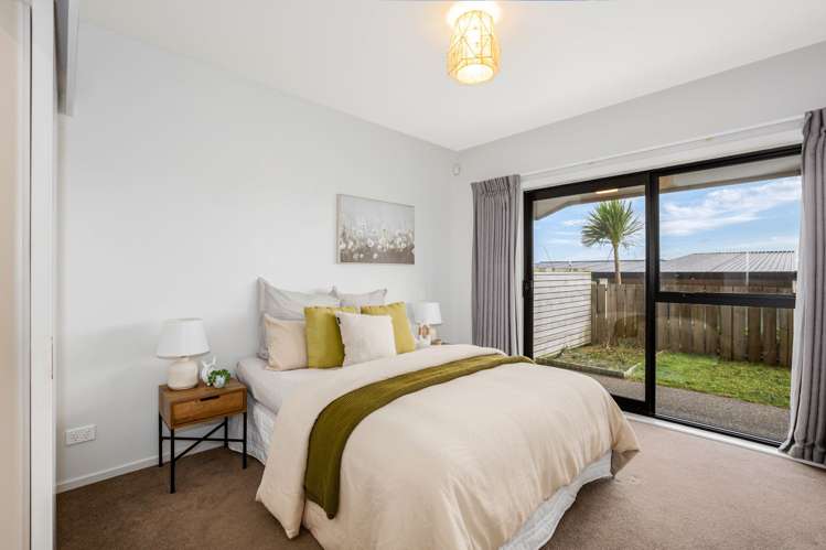 30 Red Beech Avenue Woodridge_15