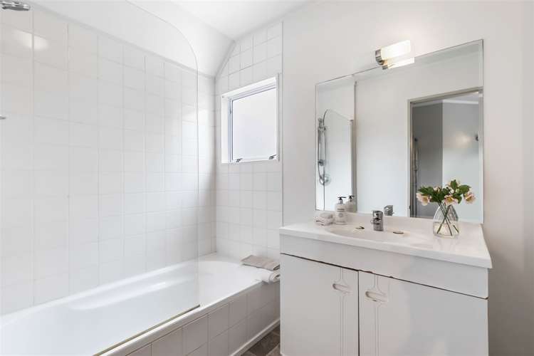 52a Colonial Road Birkenhead_7