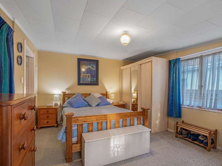 32 Hutchison Crescent Durie Hill_17