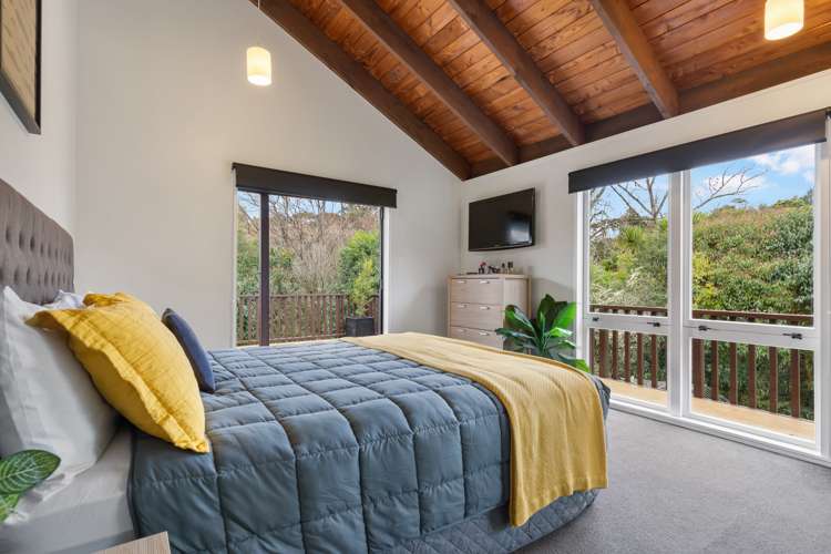 520 West Coast Road Oratia_13