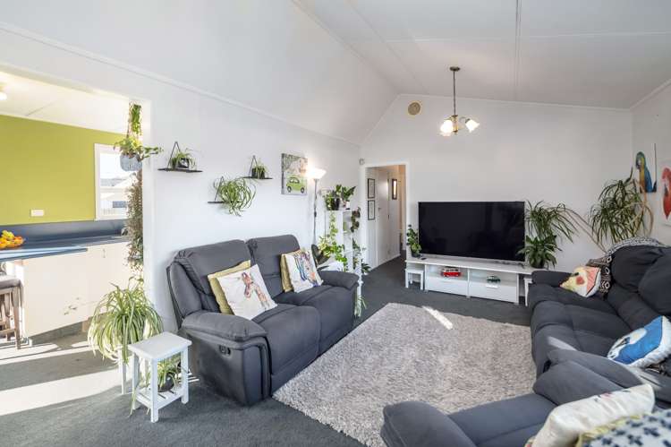 9 Skipage Grove Featherston_20