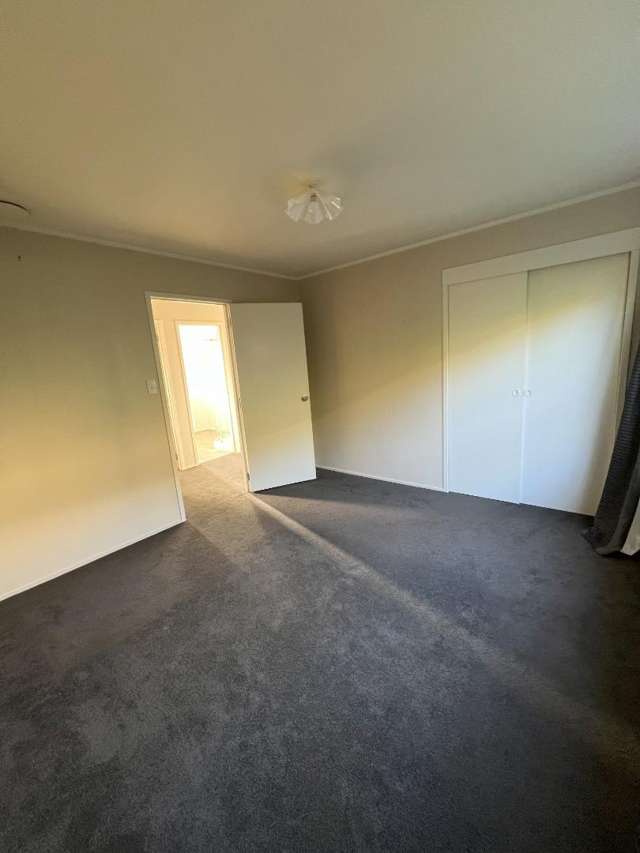 61 Eden Terrace 11601_4