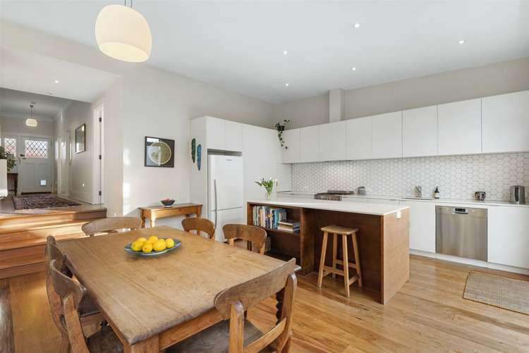 10 Egremont Street Belmont_9