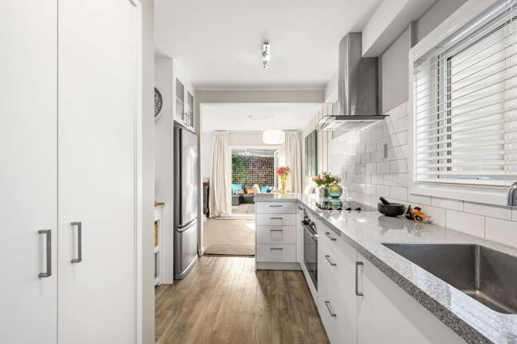 9/354 Muritai Road_2