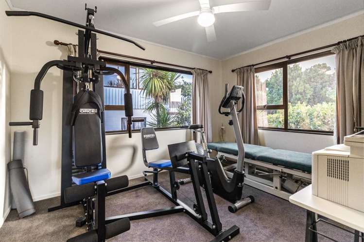 53 Okura River Road Okura_17