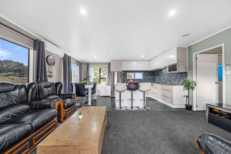 2/33 Seaward Place Wattle Downs_6