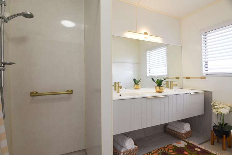 42a Holland Street Glenholme_16