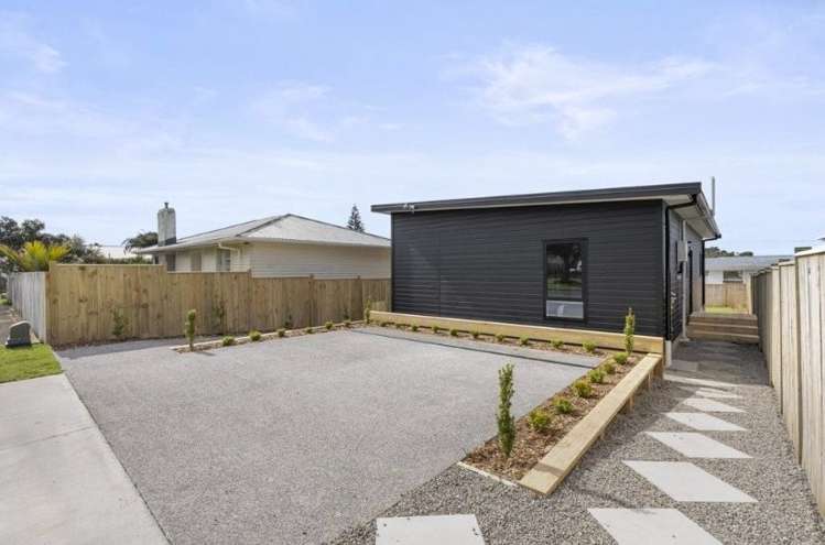112a Broadway Waitara_3
