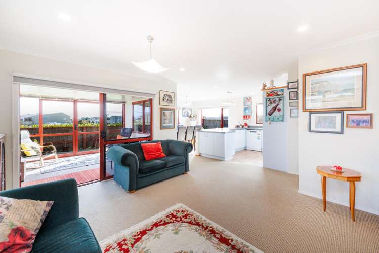 12 Robbie Street Foxton Beach_6