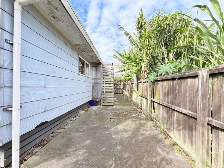 3/9 Robertson Road Favona_11