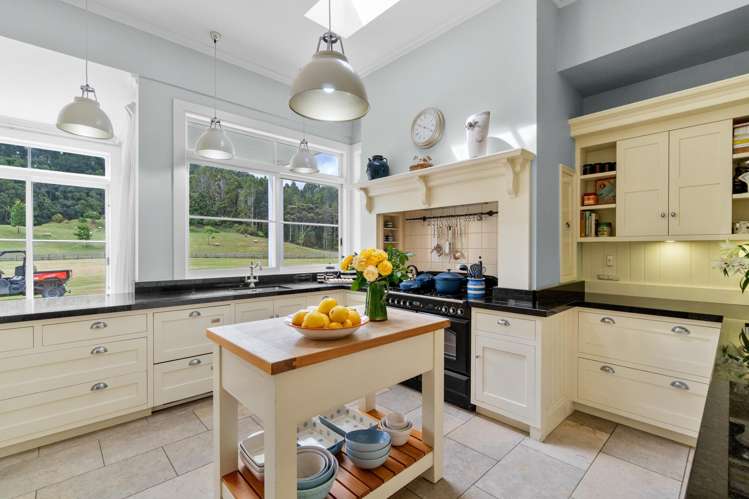 70 and 70A Pebble Brook Road Waitoki_12