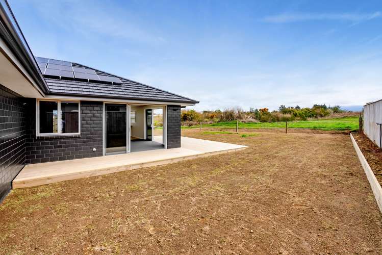 9 Midsummer Avenue Stratford_22