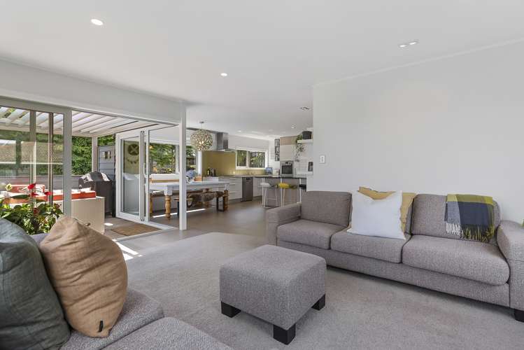 2/46 Sunset Road Unsworth Heights_8