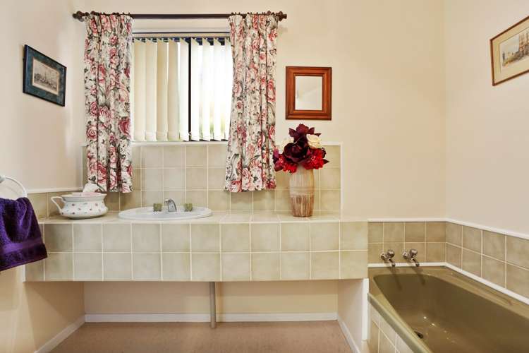 2/132 Golf Road Titirangi_21