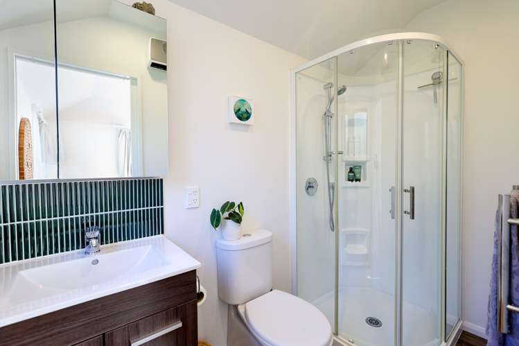 8 Seafield Terrace Glenduan_8