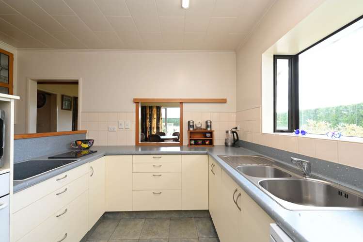 94 Burness Road Meeanee_7