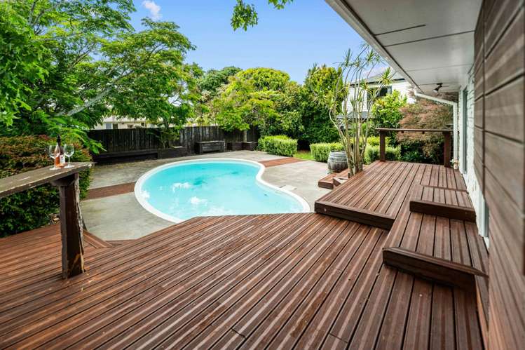 85 Hutchinson Road Bucklands Beach_6