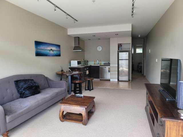 302/28 Torrens Terrace Mount Cook_4