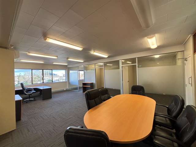 Rear Tenancy, First Floor, 6 Hill Street Hamilton Central_1