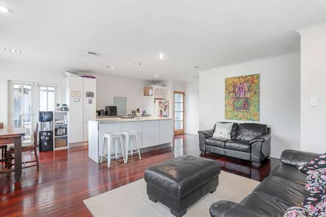 717 Te Atatu Road Te Atatu Peninsula_2