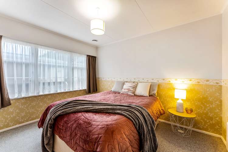 33 Peel Place Wainuiomata_11