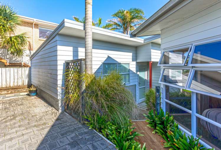 2 Norfolk Place Tairua_21