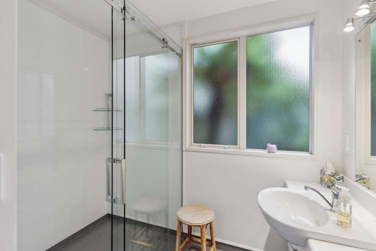 325 Rosetta Road Raumati Beach_16