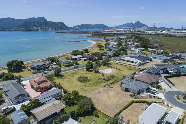 21 Finch Street One Tree Point_8