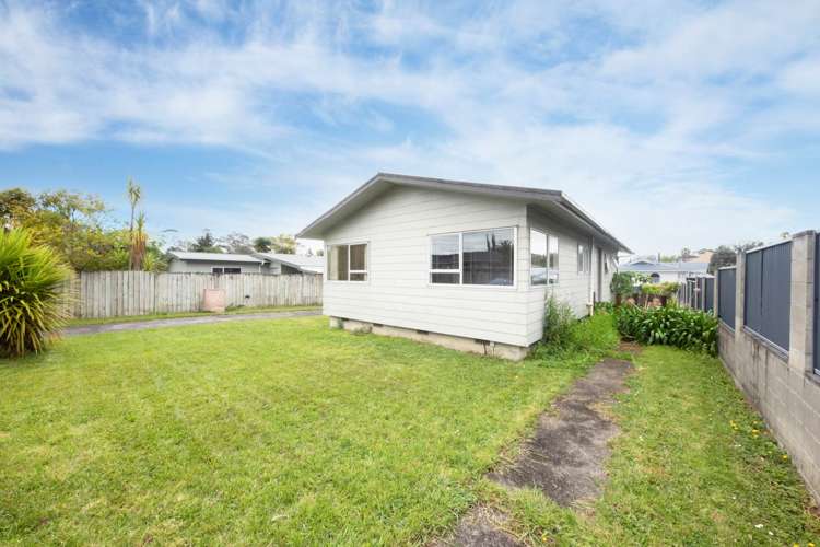 5 John F Kennedy Place Glen Eden_16