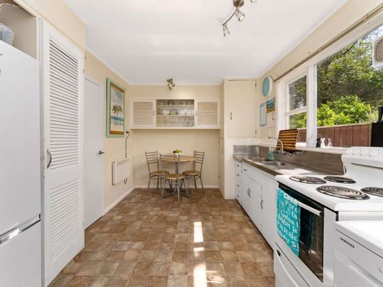 111 Golf Road 1330_4