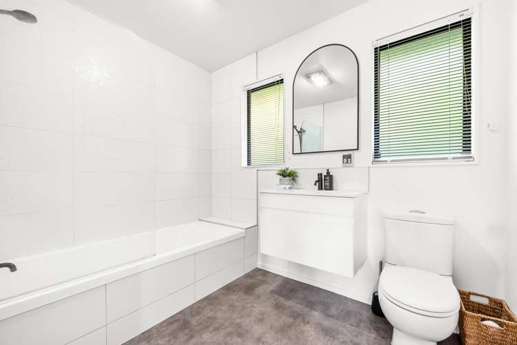 10 Redvers Drive Belmont_13