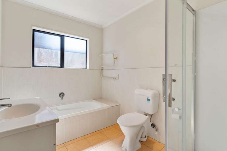 60 Castlefinn Drive Manurewa_12