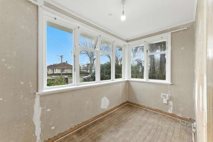 110 Emmett Street Shirley_11