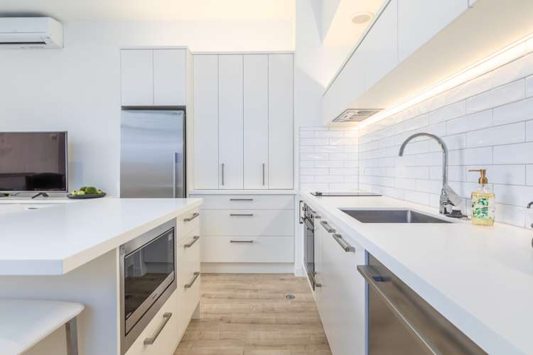 2j/10 Hobson Street Auckland Central_9