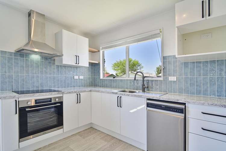 4 Cabot Place_4