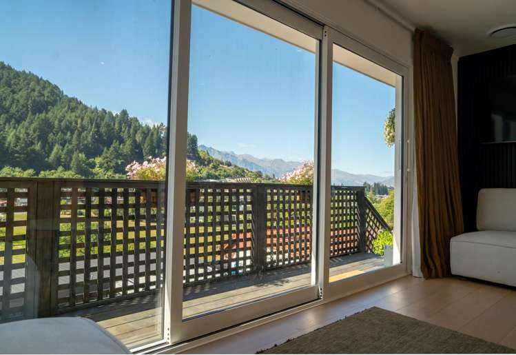 54 Huff Street Queenstown_10