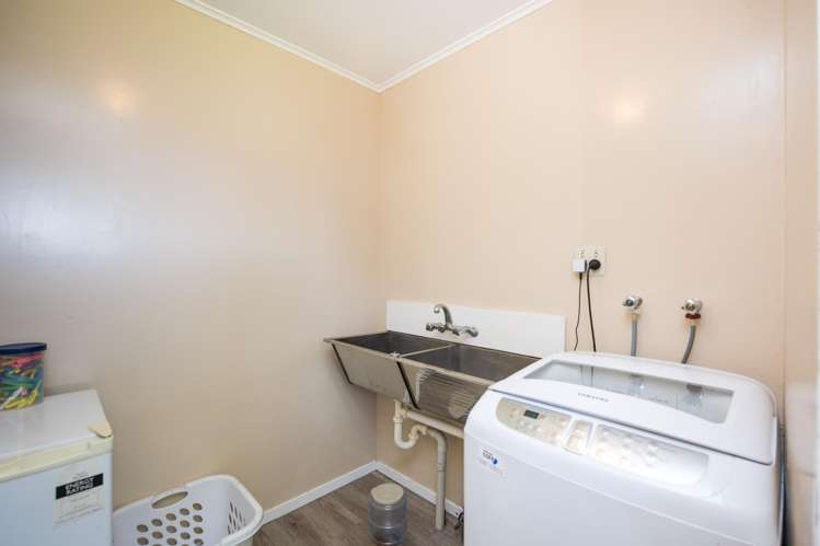 13 Puketea Street Tokomaru_19