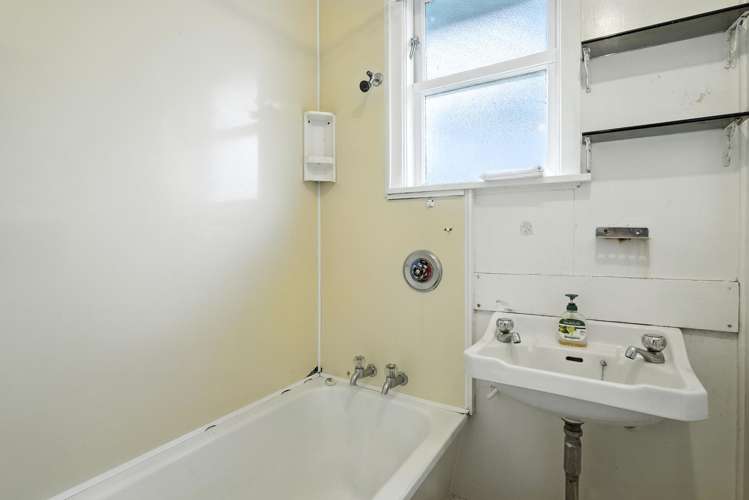 25 Lowe Street Liberton_21