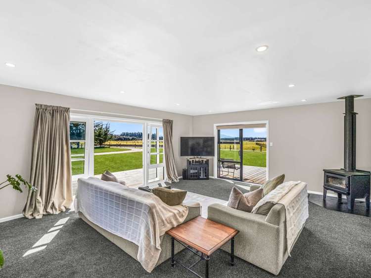 5 Eastwick Lane Eyrewell_13