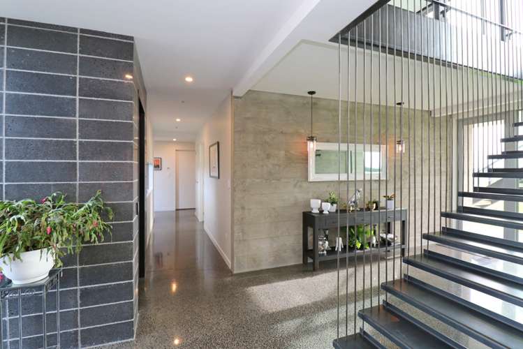 89 Sunrise Drive Seaward Bush_5