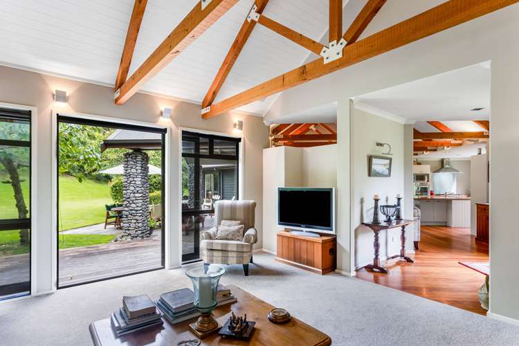 208 Mapara Road Acacia Bay_6