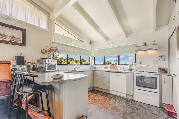 616 Abel Tasman Drive Clifton_6