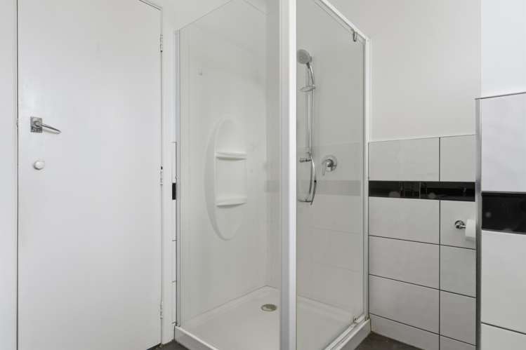 59 Kingswood Road Brookfield_24