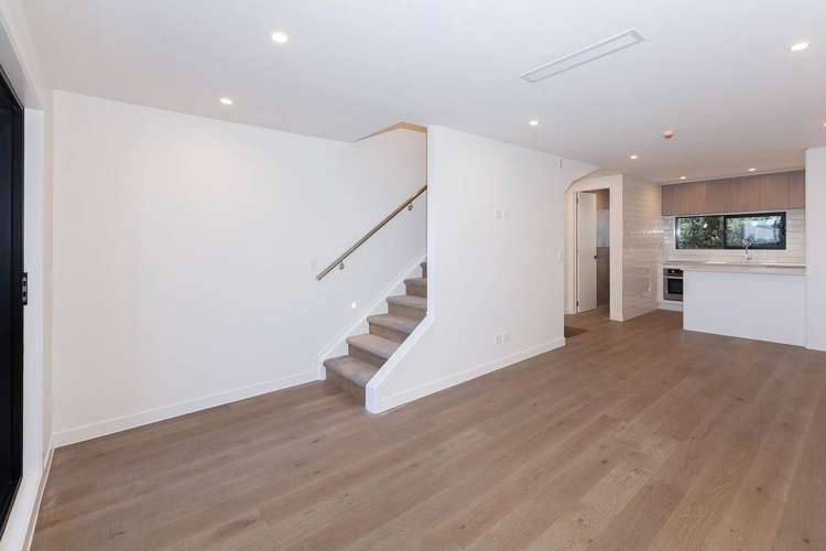 1/2 Oak Street Royal Oak_4