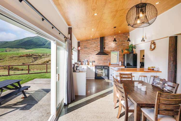 34 Highland View Drive Tokomaru_13