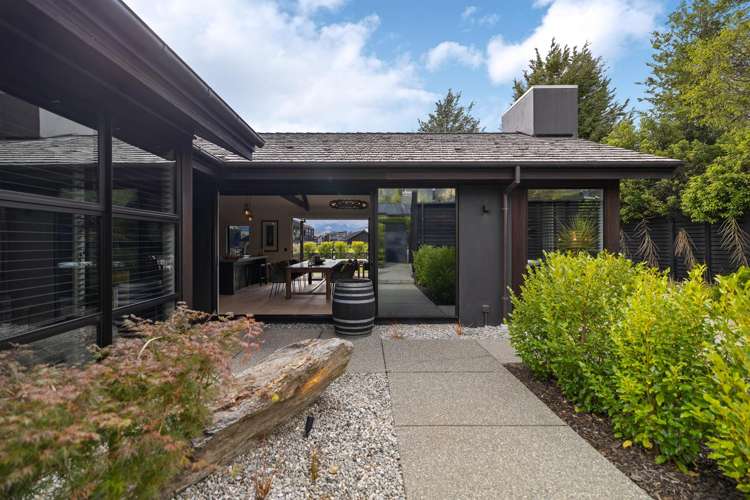 7 Reading Court Jacks Point_14