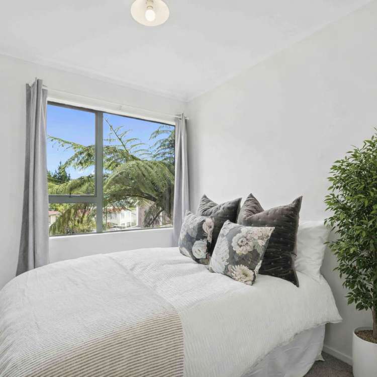 50 Cardiff Crescent Cannons Creek_6