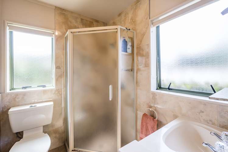 15 Beachwater Grove Paraparaumu Beach_17