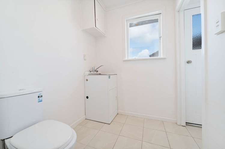 38 Lyttelton Avenue Forrest Hill_12