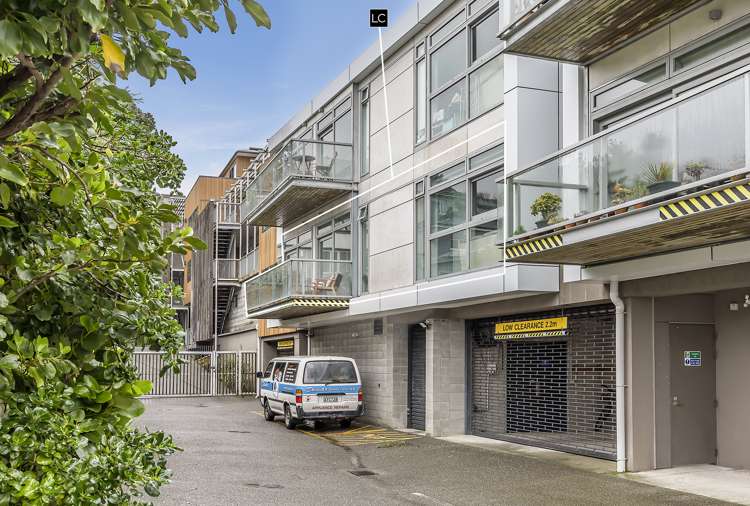 E108/28 Torrens Terrace Mount Cook Wellington City Houses for